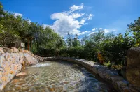 Tangzhaishan Hot Spring International Hotel