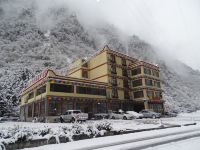 理县毕棚首座大酒店 - 豪华标准间