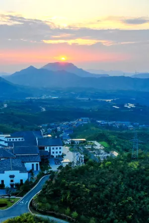 Western Evergreen Pu Zhen Hotel