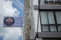 Le Bonheur Poshtel Hotels near Chatuchak Weekend Market