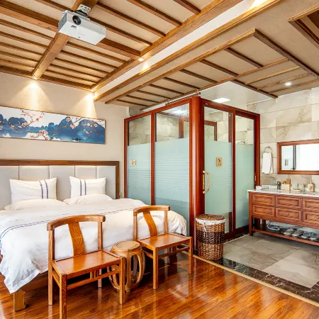 Zhangjiajie Waterfront Huajian Inn