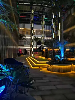 Huajing Garden Hotel Hotels near Jinfang Shopping Plaza (Renmin Middle Road)