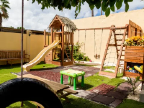 Casalina Garden 2 Blocks to Palm Beach & Kitesurfing School Hotels in Palm Beach