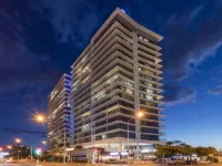 Wyndham Hotel Surfers Paradise Hotels near Broadbeach Waters