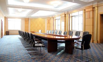 Harbin Huarong Hotel (Harbin Railway Station Museum Subway Station Branch)