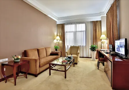 Longquan International Hotel
