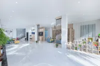 Jixiang Hotel (Haikou Meilan Airport)