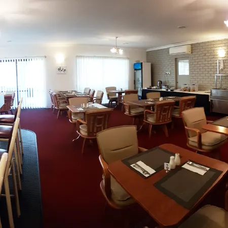 Tropic Coast Motel