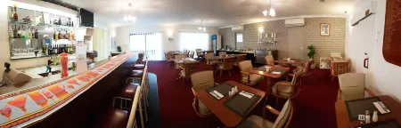 Tropic Coast Motel Отели рядом с достопримечательностью «Mackay Entertainment & Convention Centre (MECC)»