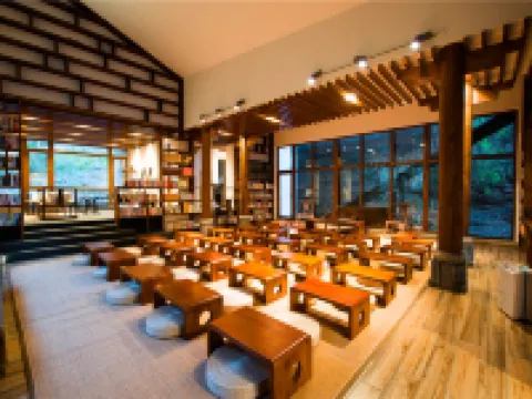 Zizai Pingjiang Wild Luxury Resort Hotéis em Pingjiang