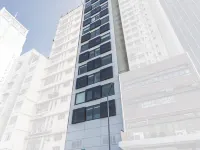 香港干諾海景酒店 The Connaught 鄰近香港大學賽馬會第二舍堂村的酒店
