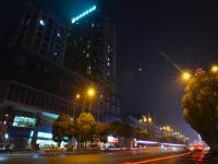 城市便捷酒店(武汉阳逻阳光大道摩尔城店) - 酒店外部