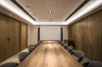Golden Garden Hotel فنادق في تايبيه
