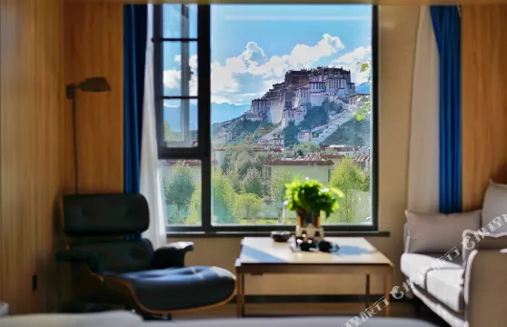 平措康桑觀景酒店（布達拉宮店）