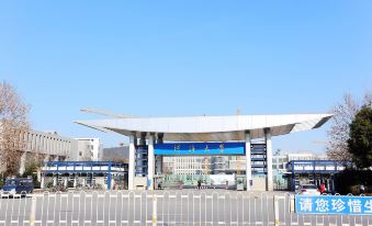 Tianhao Business Hotel (Nanjing Hehai University Focheng West Road Subway Station)