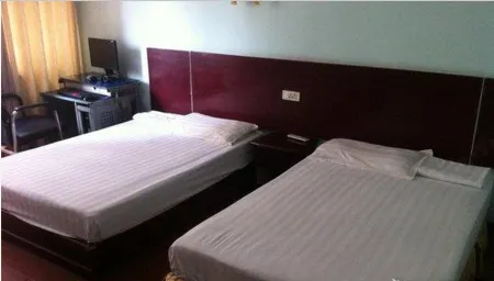 Yuanmou Yuantong Hotel Отели рядом с достопримечательностью «Liangshan Passenger Transport Terminal»