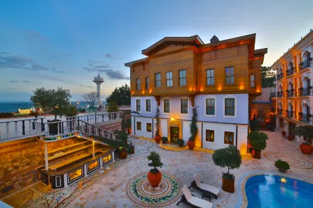 Seven Hills Palace & Spa