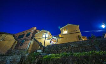 Yunling Qishang Hostel