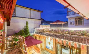 Chuhe Inn (Lijiang Wenruoge No.2 Courtyard)