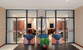 Three Gorges Project Dongshan Hotel (Yichang Water Joy City Three Gorges University)