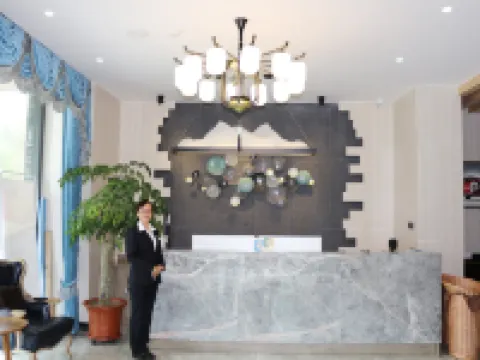 Hongda Hotel Hotels in Haidong