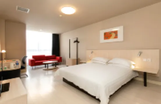 錦江之星（西安閻良前進路城市廣場店） 溫室花園附近的飯店