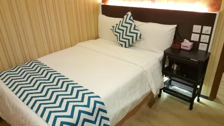 香港四季陽光國際酒店（尖沙咀地鐵站近H出口）