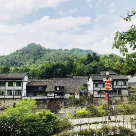Qingmuchuan Yunshan Huzhu Hotel
