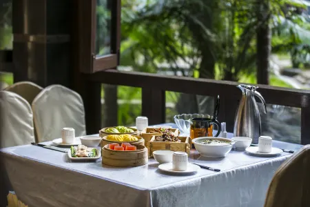 Qionghai waika Hotel (Wanquanhe store) Отели в г. Цюнхай