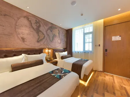 James Joyce Coffetel Hotel (Beijing Tiananmen Square Qianmen Street Subway Station)