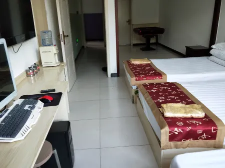 Liulin Yari Bathing Center Отели рядом с достопримечательностью «Taiyuan University of Technology Liulin Branch»