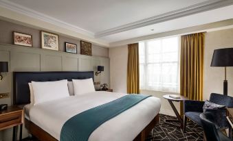 100 Queen’s Gate Hotel London, Curio Collection by Hilton