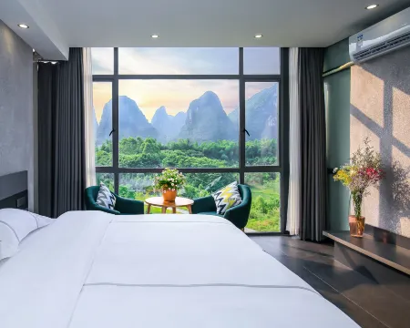 Yangshuo Yinyue Resort Hotel (Lijiang River Scenic Area Branch)