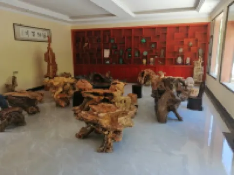 Tanchang.Guan'egou Minghu lnn