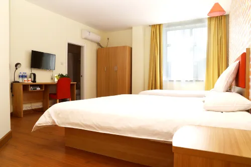 Homeinn Hotel (Qian'an Mingfeng Street) - parking