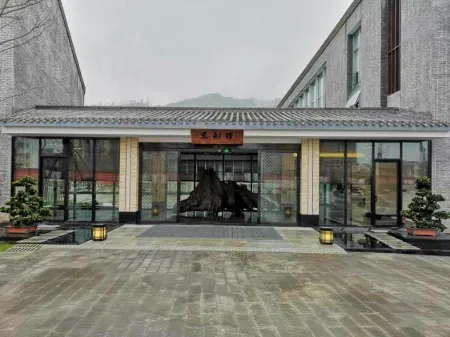 Cilangyi Hostel Отели рядом с достопримечательностью «Red Army Long Memorial Hall»