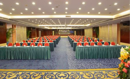 New Century Hotel - Housity