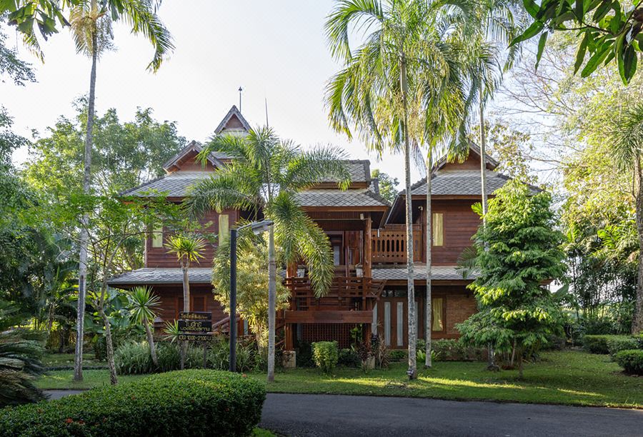 Phowadol Resort and Spa - Housity