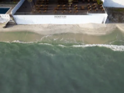 Hompton Hotel by The Beach