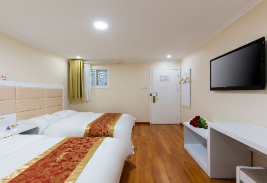 Super 8 Hotel (Beijing Guozhan Liufang Subway Station) Hotel Overview