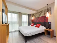 Ibis Hotel (Wuxi Jiangnan University) Hotels near Three Kingdoms City