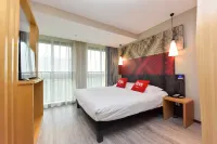 Ibis Hotel (Wuxi Jiangnan University) - 3-Star