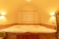 Fenghuang Shanzhuang Cave Theme Hotel Hotels in Pingshun County