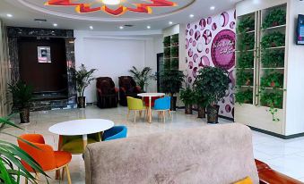 π Hotel (Fuping Binyang Avenue)