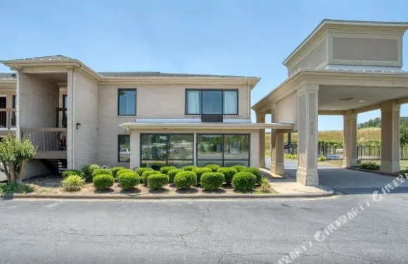 伊克諾旅館坎納波利斯 - 康科德