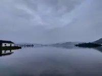 Chunli Tea Courtyard (Dongqian Lake) - vue sur la montagne