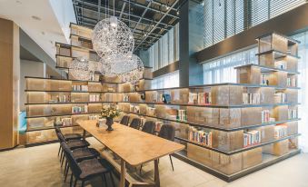 Yaduo Hotel, the Bund bookstore, Sanjiangkou