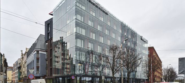 Wellton Riverside Spa Hotel Hotele w: Ryga