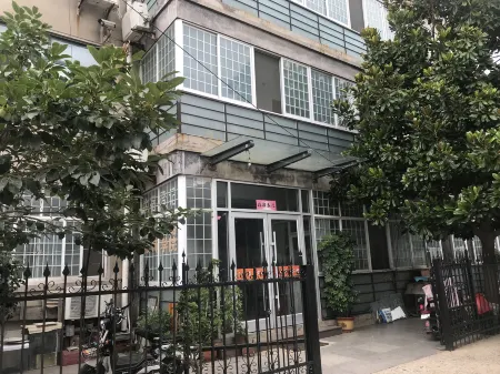 Linyi Riverside Business Hotel