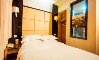 Homeinn Ripple Yun Hotel (Haining Railway Station Wuyueqian Store)